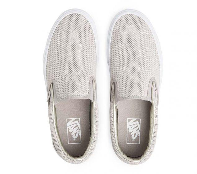 FOURGONS | SLIP-ON CLASSIQUE (DAIM PERFORÉ)